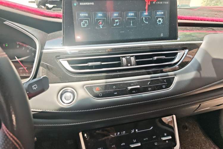 Used CHANGAN CS75 2022 Blue Whale Edition 1.5T Manual Elite Model Audio And AC Panel