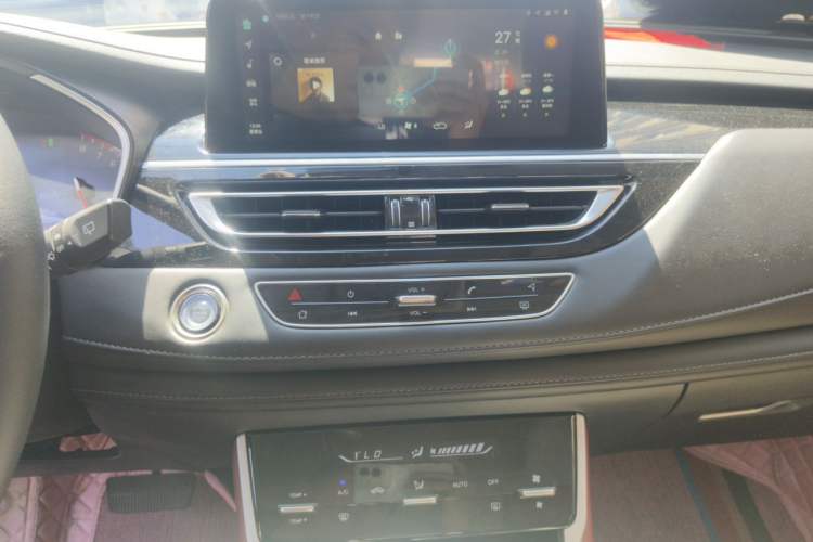 Used CHANGAN CS75 2022 Blue Whale Edition 1.5T DCT Luxury Model Audio And AC Panel