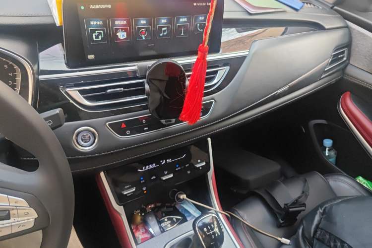 Used CHANGAN CS75 2022 Blue Whale Edition 1.5T Manual Elite Model Audio And AC Panel