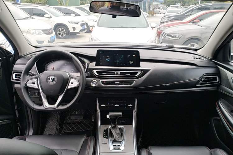 Used CHANGAN CS75 2022 Blue Whale Edition 1.5T DCT Luxury Model Center Console