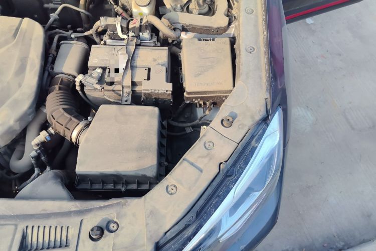 Used CHANGAN CS75 2022 Blue Whale Edition 1.5T DCT Luxury Model Engine Bay Left