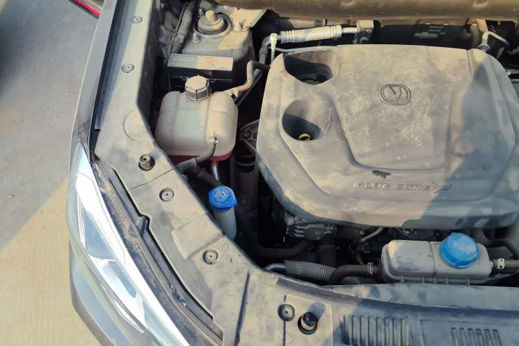 Used CHANGAN CS75 2022 Blue Whale Edition 1.5T DCT Luxury Model Engine Bay Right