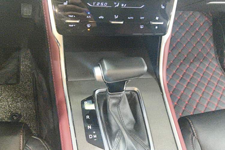 Used CHANGAN CS75 2022 Blue Whale Edition 1.5T DCT Prestige Model Gear Lever