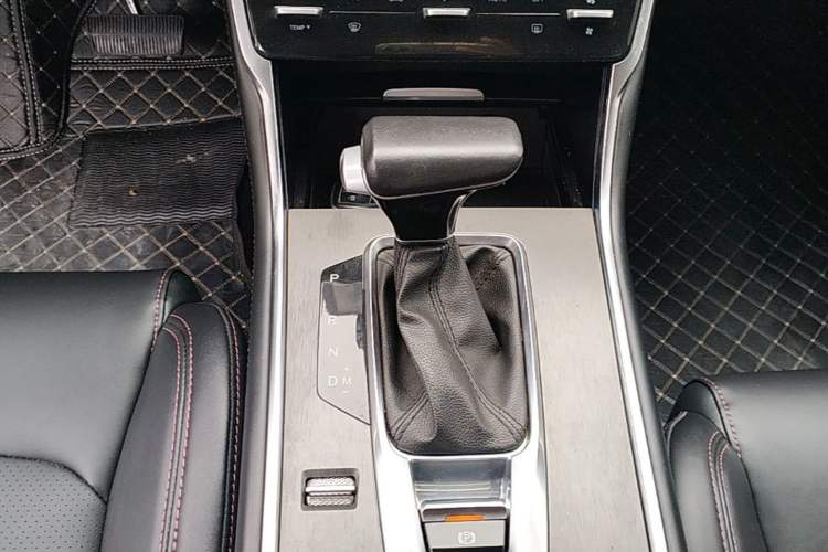 Used CHANGAN CS75 2022 Blue Whale Edition 1.5T DCT Luxury Model Gear Lever