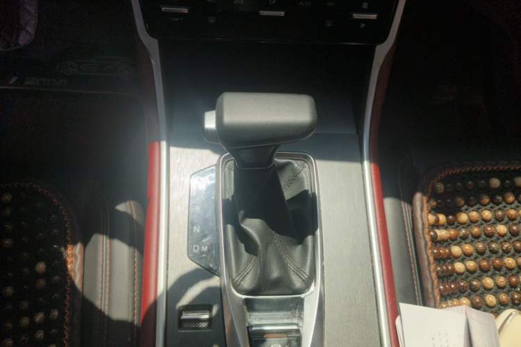 Used CHANGAN CS75 2022 Blue Whale Edition 1.5T DCT Luxury Model Gear Lever