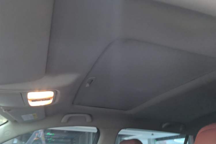 Used CHANGAN CS75 2022 Blue Whale Edition 1.5T DCT Luxury Model Headliner
