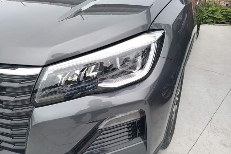 Used CHANGAN CS75 2022 Blue Whale Edition 1.5T DCT Luxury Model Left Front Headlight