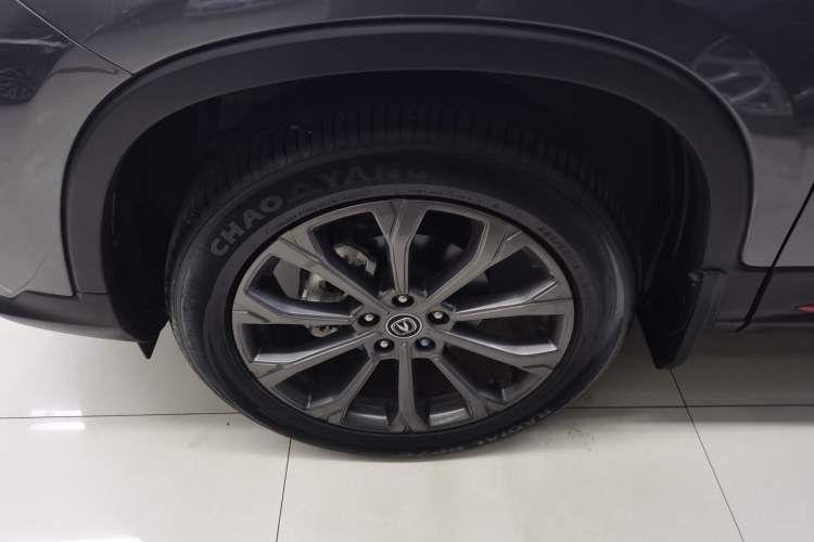 Used CHANGAN CS75 2022 Blue Whale Edition 1.5T DCT Prestige Model Left Front Wheel Hub