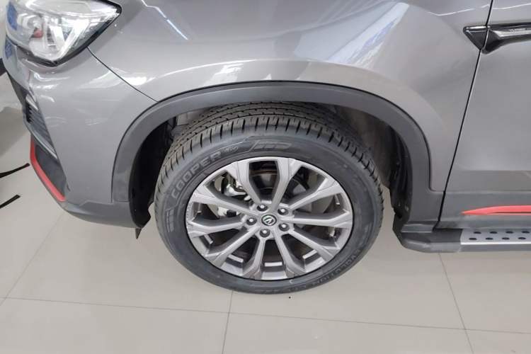 Used CHANGAN CS75 2022 Blue Whale Edition 1.5T DCT Prestige Model Left Front Wheel Hub