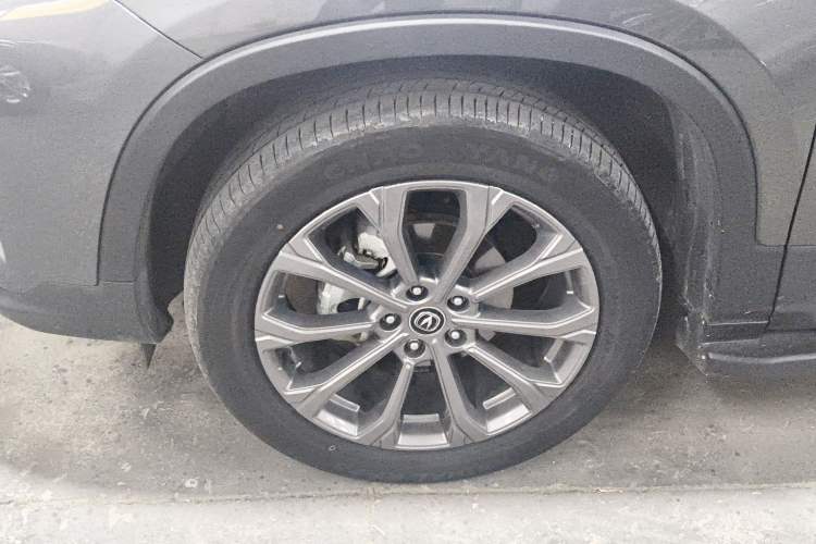 Used CHANGAN CS75 2022 Blue Whale Edition 1.5T DCT Prestige Model Left Front Wheel Hub