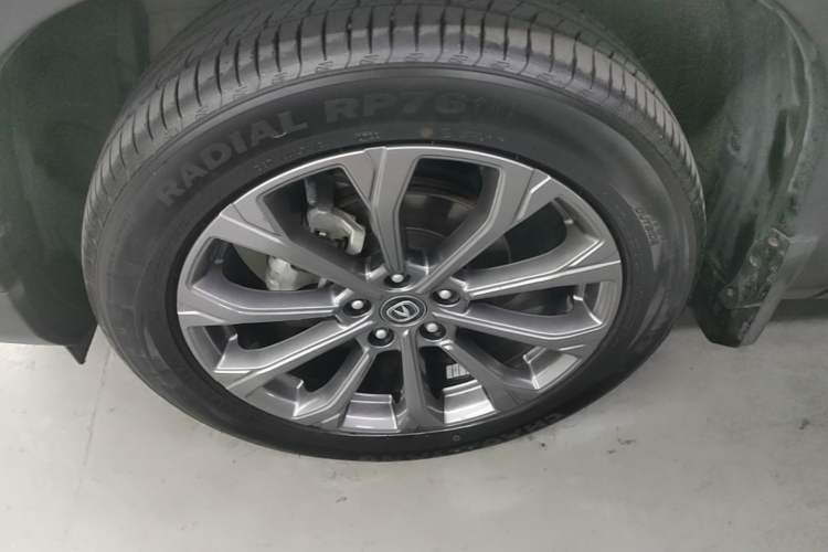 Used CHANGAN CS75 2022 Blue Whale Edition 1.5T DCT Prestige Model Left Front Wheel Hub