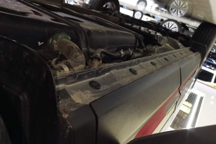 Used CHANGAN CS75 2022 Blue Whale Edition 1.5T DCT Prestige Model Left Side Sill
