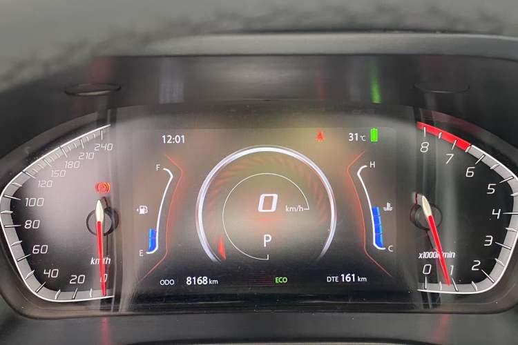 Used CHANGAN CS75 2022 Blue Whale Edition 1.5T DCT Luxury Model Odometer Close Up