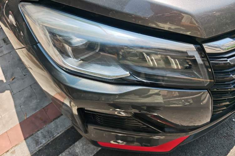 Used CHANGAN CS75 2022 Blue Whale Edition 1.5T Manual Elite Model Right Front Headlight