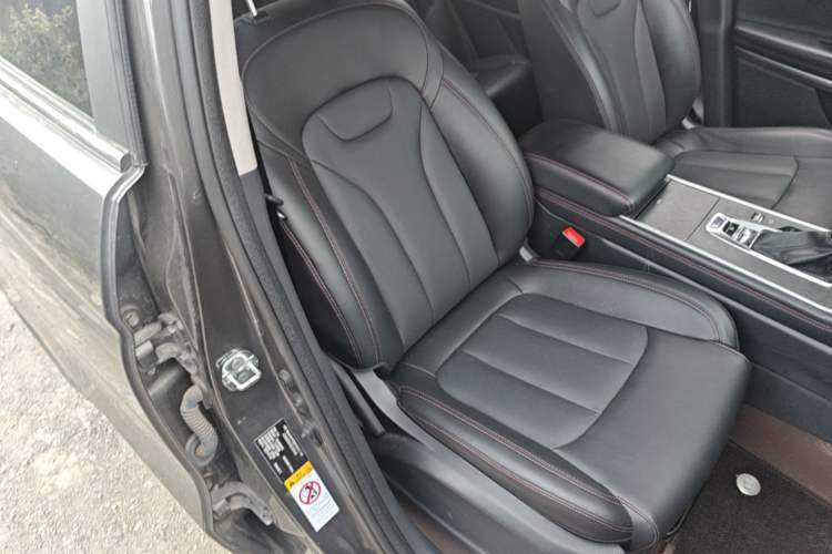 Used CHANGAN CS75 2022 Blue Whale Edition 1.5T DCT Luxury Model Right Front Seat