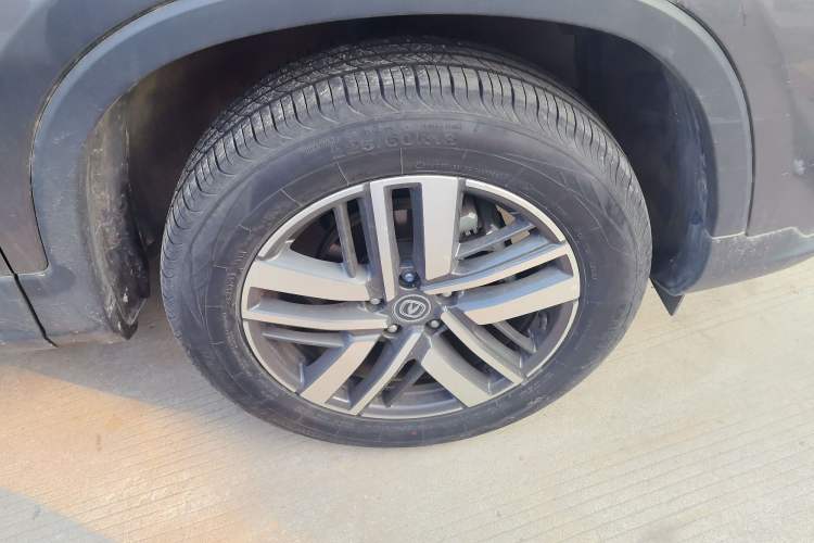 Used CHANGAN CS75 2022 Blue Whale Edition 1.5T DCT Luxury Model Right Front Wheel Hub