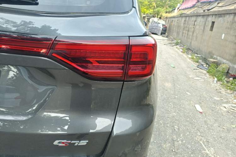 Used CHANGAN CS75 2022 Blue Whale Edition 1.5T DCT Luxury Model Right Rear Taillight