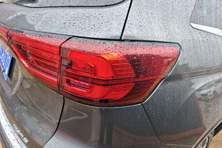 Used CHANGAN CS75 2022 Blue Whale Edition 1.5T DCT Prestige Model Right Rear Taillight