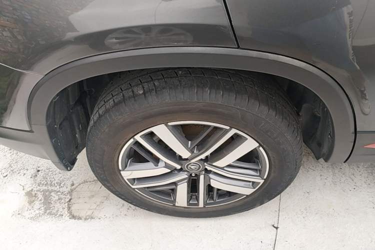 Used CHANGAN CS75 2022 Blue Whale Edition 1.5T DCT Luxury Model Right Rear Wheel Hub