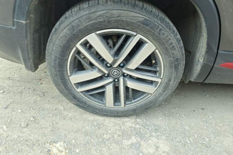 Used CHANGAN CS75 2022 Blue Whale Edition 1.5T DCT Luxury Model Right Rear Wheel Hub
