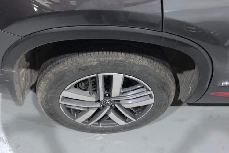 Used CHANGAN CS75 2022 Blue Whale Edition 1.5T DCT Luxury Model Right Rear Wheel Hub