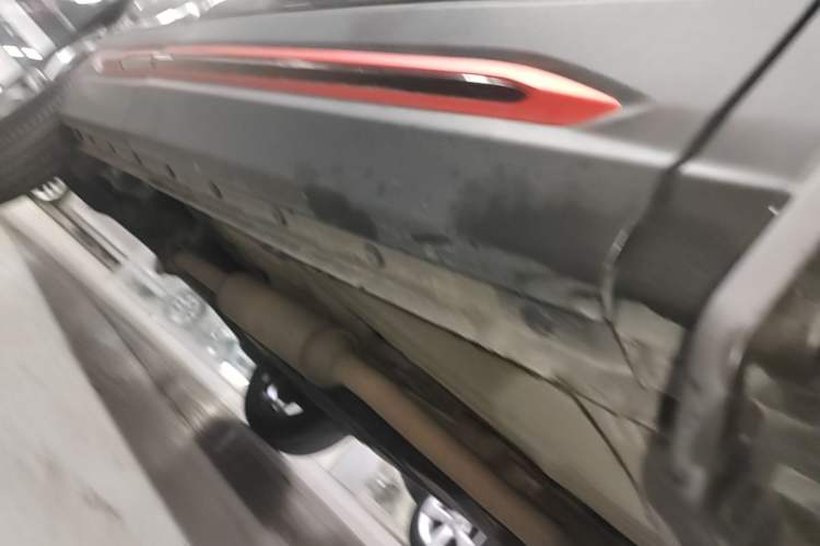 Used CHANGAN CS75 2022 Blue Whale Edition 1.5T DCT Prestige Model Right Side Sill
