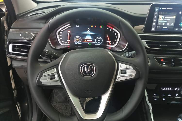 Used CHANGAN CS75 2022 Blue Whale Edition 1.5T DCT Luxury Model Steering Wheel