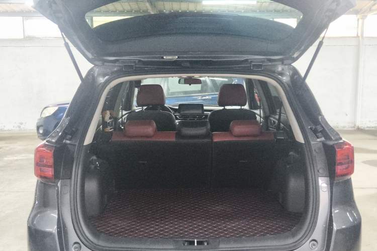 Used CHANGAN CS75 2022 Blue Whale Edition 1.5T DCT Prestige Model Trunk