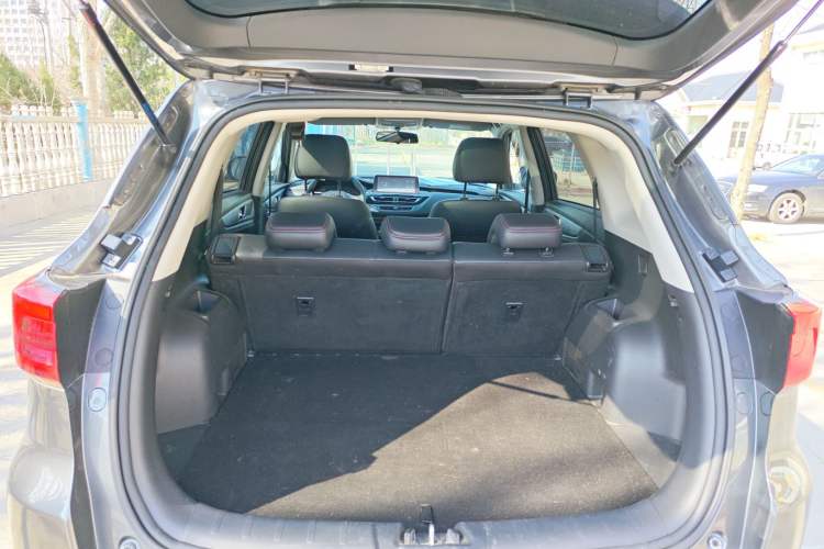 Used CHANGAN CS75 2022 Blue Whale Edition 1.5T DCT Prestige Model Trunk