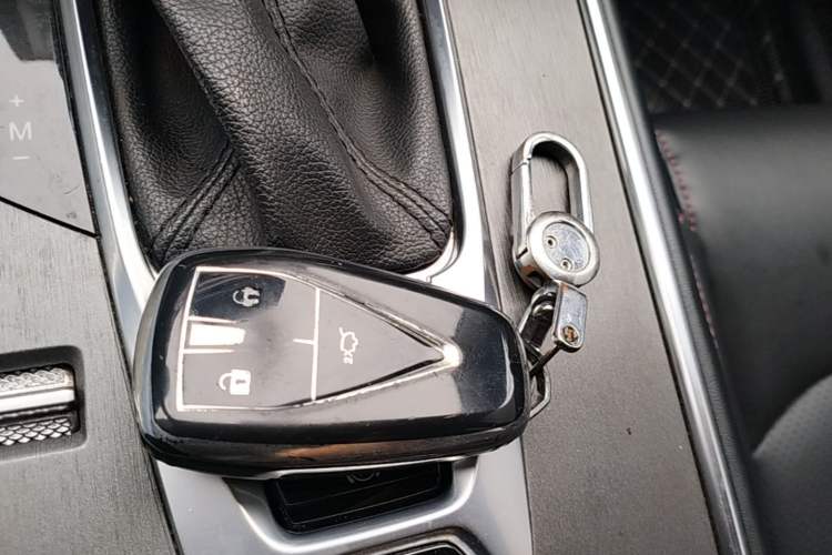 Used CHANGAN CS75 2022 Blue Whale Edition 1.5T DCT Luxury Model Vehicle Key