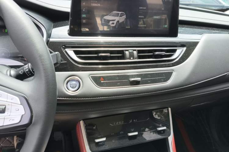 Used CHANGAN CS75 2022 Blue Whale Edition 1.5T DCT Prestige Model Audio And AC Panel
