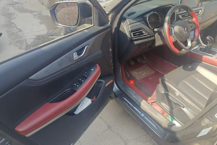 Used CHANGAN CS75 2022 Blue Whale Edition 1.5T Manual Elite Model Driver Seat