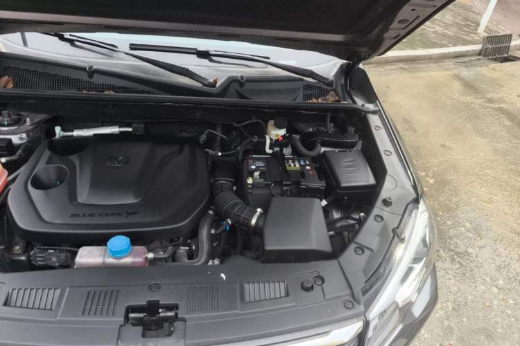 Used CHANGAN CS75 2022 Blue Whale Edition 1.5T DCT Luxury Model Engine Bay Left