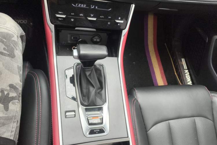 Used CHANGAN CS75 2022 Blue Whale Edition 1.5T DCT Luxury Model Gear Lever
