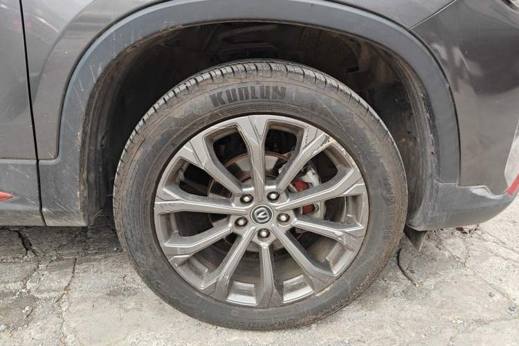 Used CHANGAN CS75 2022 Blue Whale Edition 1.5T DCT Prestige Model Right Front Wheel Hub