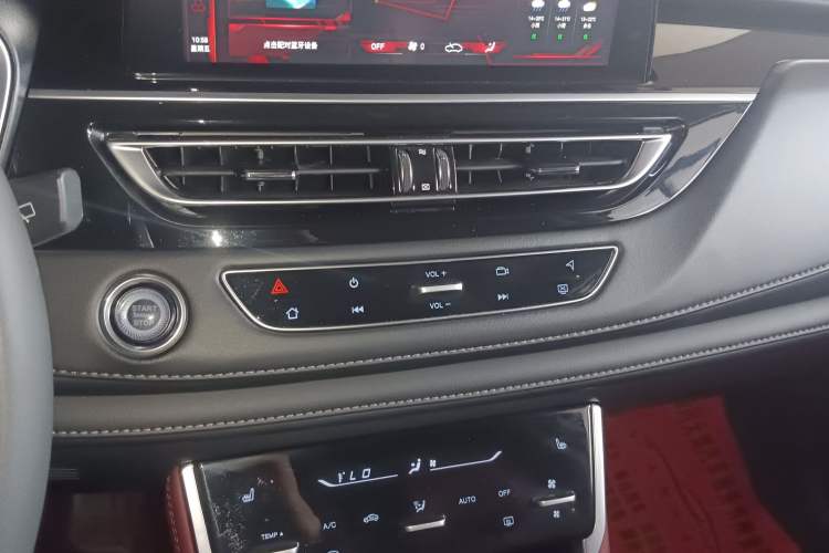 Used CHANGAN CS75 2022 Blue Whale Edition 1.5T DCT Prestige Model Audio And AC Panel