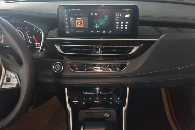 Used CHANGAN CS75 2022 Blue Whale Edition 1.5T DCT Luxury Model Audio And AC Panel