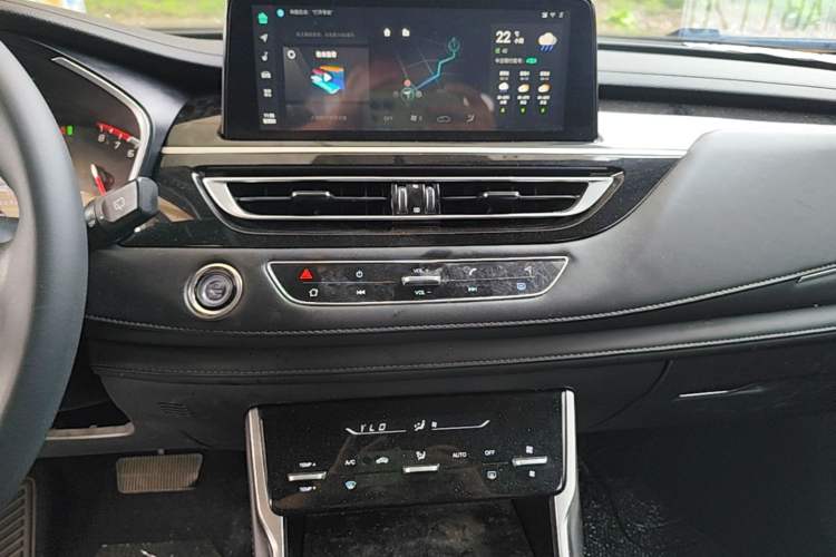 Used CHANGAN CS75 2022 Blue Whale Edition 1.5T DCT Luxury Model Audio And AC Panel