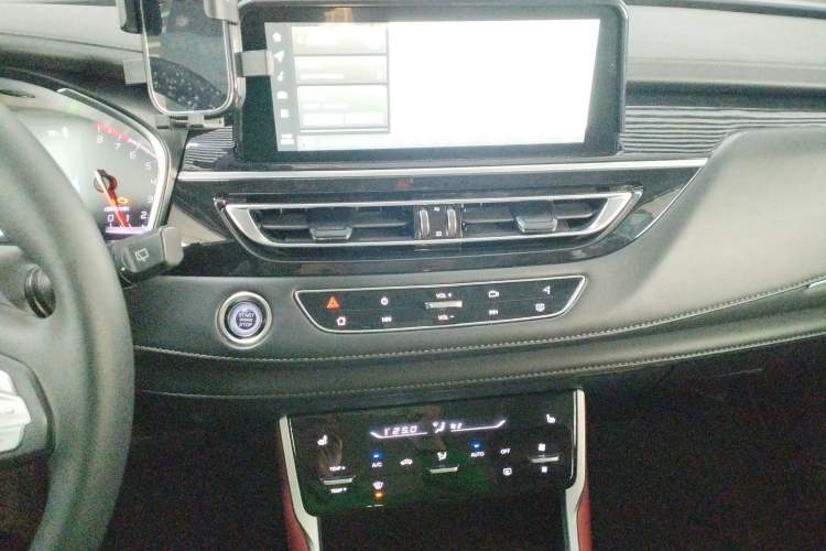 Used CHANGAN CS75 2022 Blue Whale Edition 1.5T DCT Prestige Model Audio And AC Panel