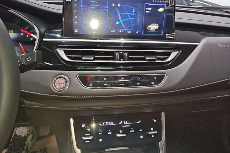 Used CHANGAN CS75 2022 Blue Whale Edition 1.5T DCT Prestige Model Audio And AC Panel