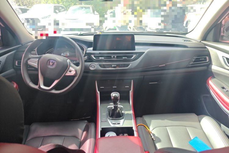 Used CHANGAN CS75 2022 Blue Whale Edition 1.5T Manual Elite Model Center Console