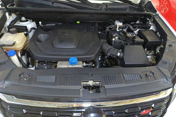 Used CHANGAN CS75 2022 Blue Whale Edition 1.5T DCT Luxury Model Engine Bay