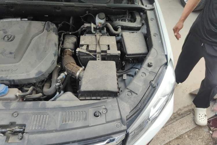 Used CHANGAN CS75 2022 Blue Whale Edition 1.5T Manual Elite Model Engine Bay Left