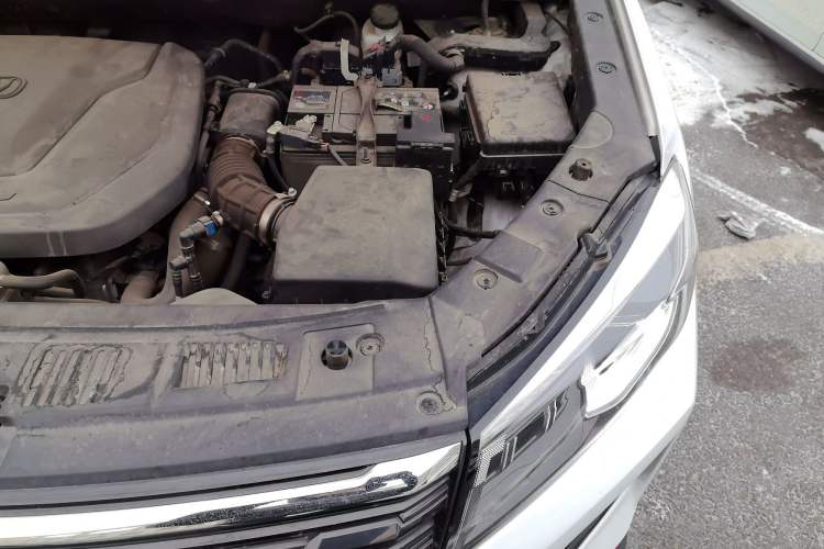 Used CHANGAN CS75 2022 Blue Whale Edition 1.5T DCT Luxury Model Engine Bay Left