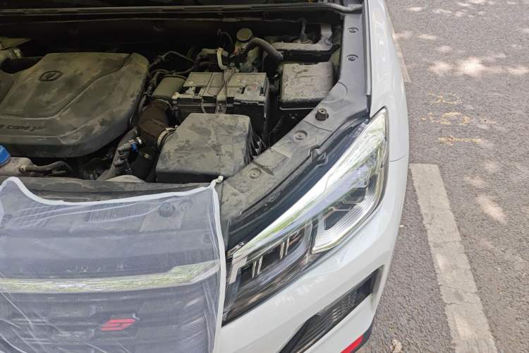 Used CHANGAN CS75 2022 Blue Whale Edition 1.5T DCT Luxury Model Engine Bay Left