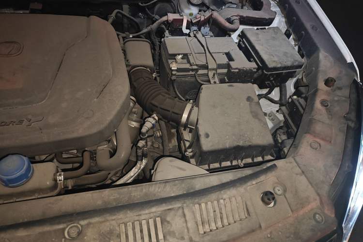 Used CHANGAN CS75 2022 Blue Whale Edition 1.5T Manual Elite Model Engine Bay Left