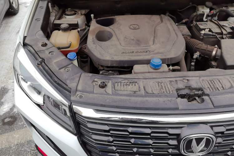 Used CHANGAN CS75 2022 Blue Whale Edition 1.5T DCT Luxury Model Engine Bay Right