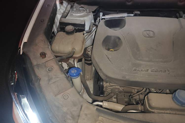 Used CHANGAN CS75 2022 Blue Whale Edition 1.5T Manual Elite Model Engine Bay Right