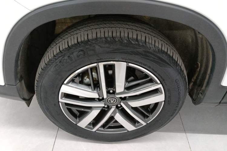 Used CHANGAN CS75 2022 Blue Whale Edition 1.5T DCT Luxury Model Exterior 3