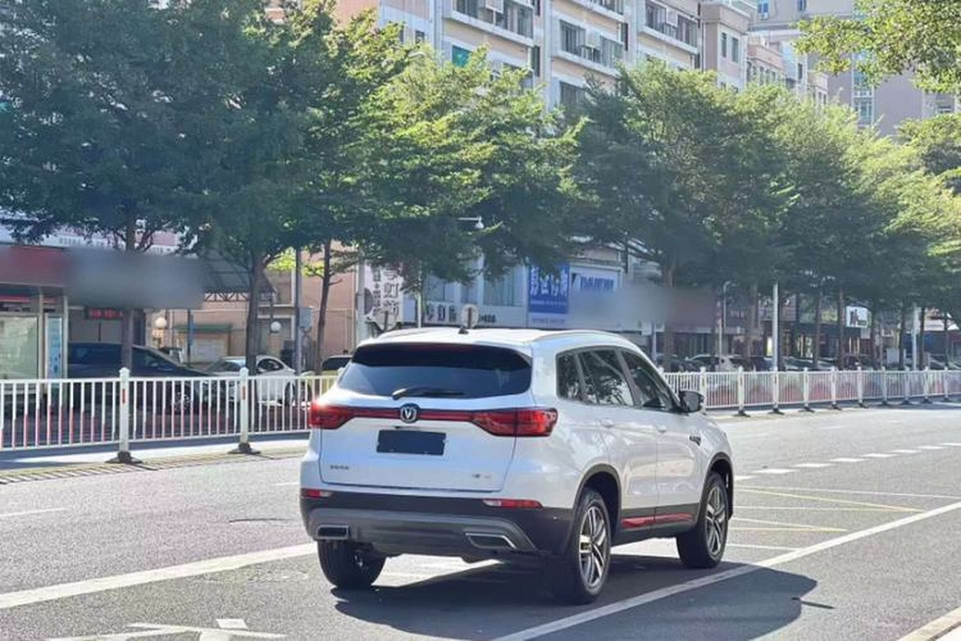Used CHANGAN CS75 2022 Blue Whale Edition 1.5T DCT Luxury Model Exterior 5